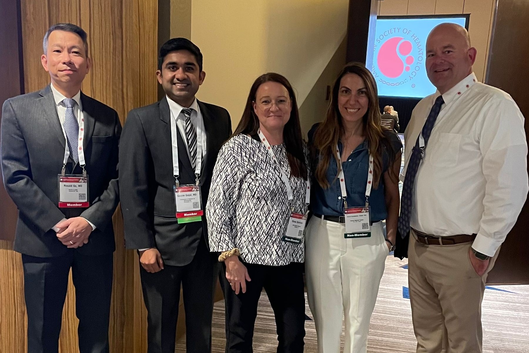 ईसीडीजीए नेतृत्व ने ऑरलैंडो, फ्लोरिडा में एएसएच सम्मेलन में ईसीडी जागरूकता साझा की